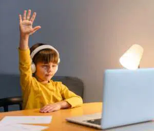 علامات الطفل المبرمج - كيف أكتشف مواهب طفلي في البرمجة؟ 5 علامات الطفل المبرمج