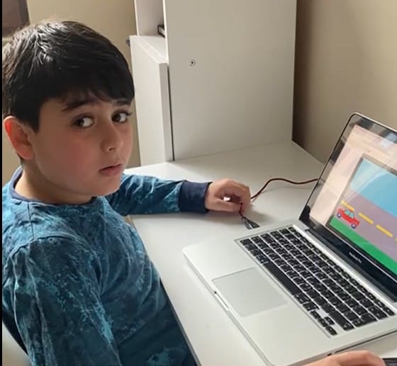 الصفحة الرئيسية - الطفل المبرمج 13 aous image video